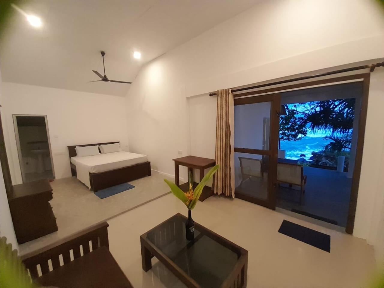 Sooriya Villa Talpe Quarto foto