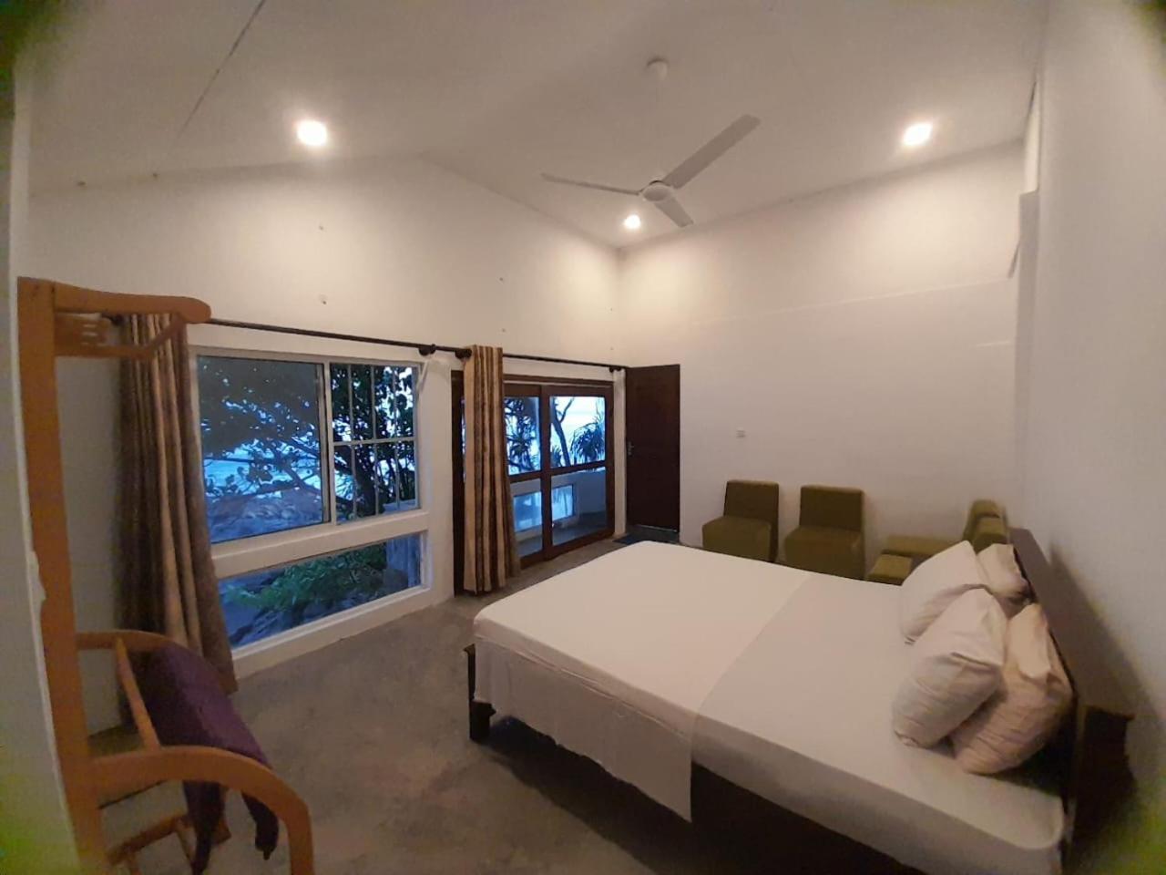 Sooriya Villa Talpe Quarto foto